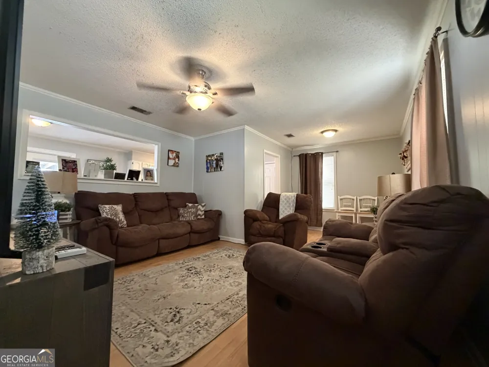 53 Carey DR Hazlehurst, GA 31539