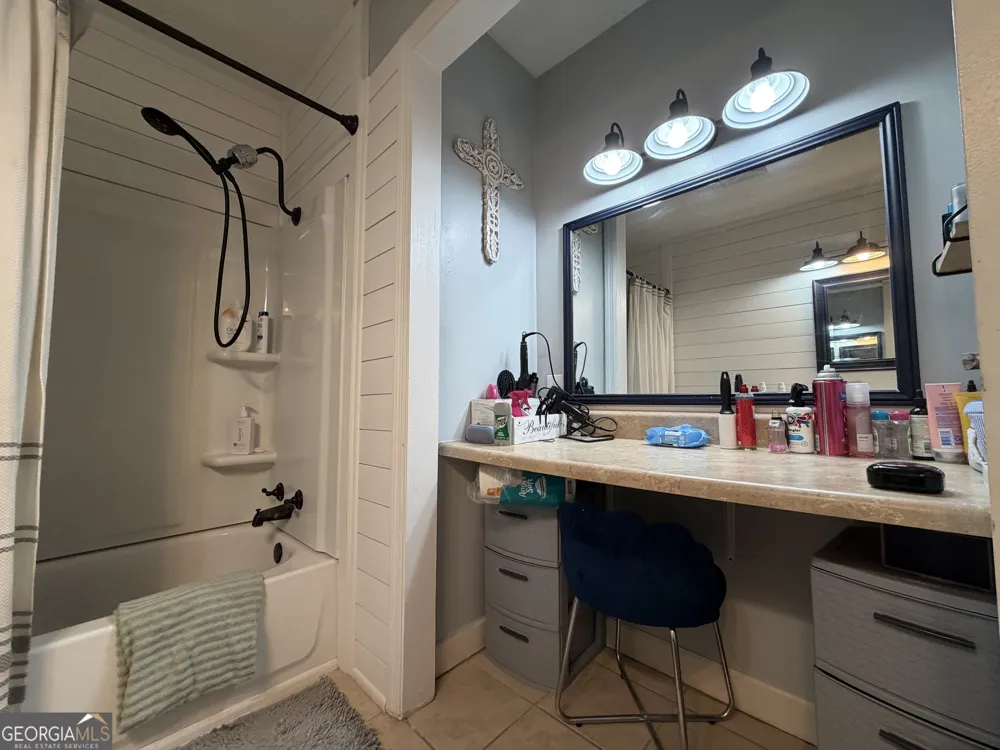 53 Carey DR Hazlehurst, GA 31539