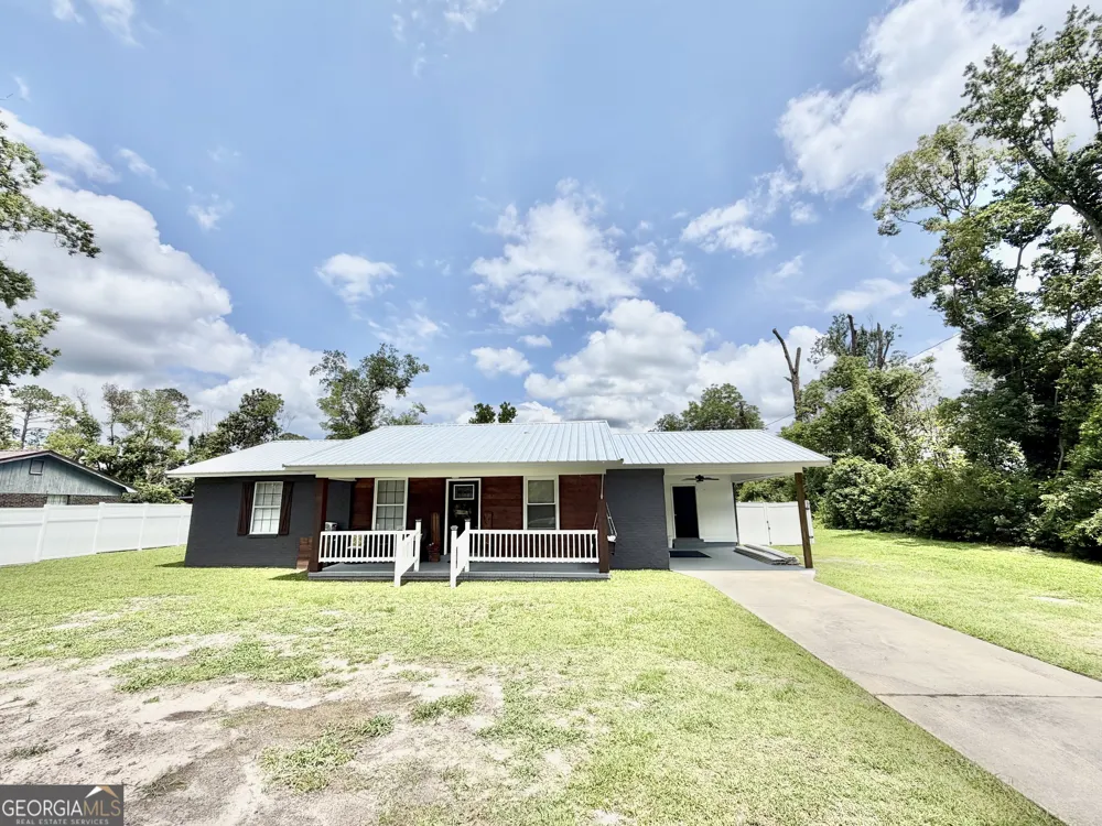53 Carey DR Hazlehurst, GA 31539