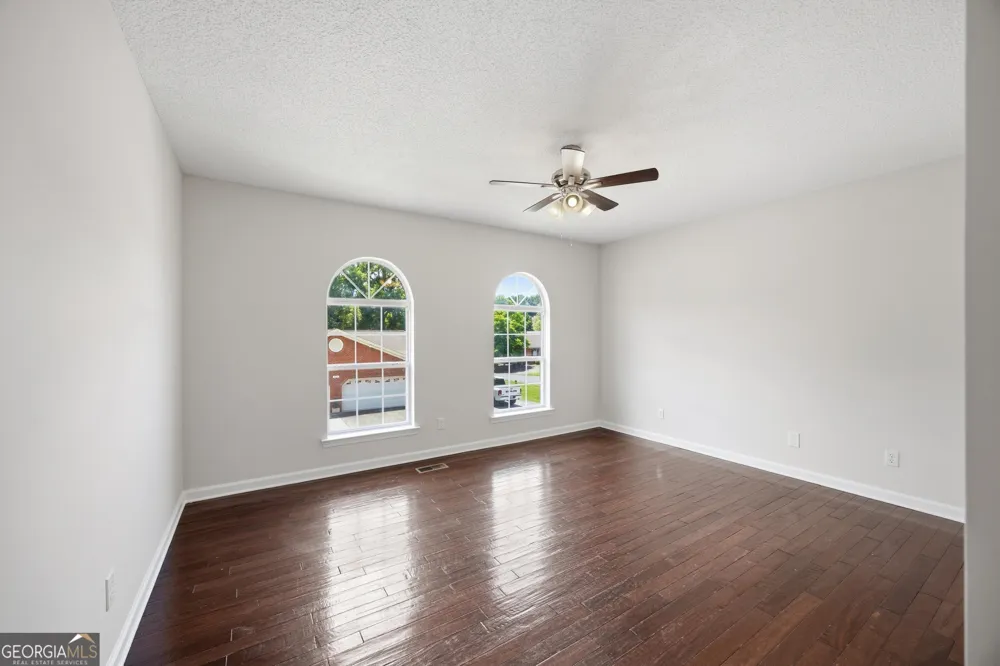 401 Live Oak LN Dalton, GA 30721