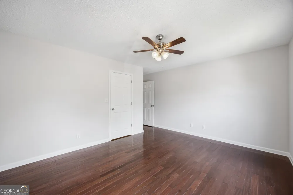 401 Live Oak LN Dalton, GA 30721