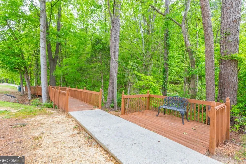 401 Live Oak LN Dalton, GA 30721