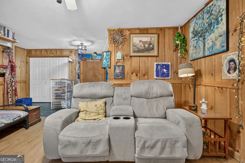 61 Rogers Cove LN Clayton, GA 30525