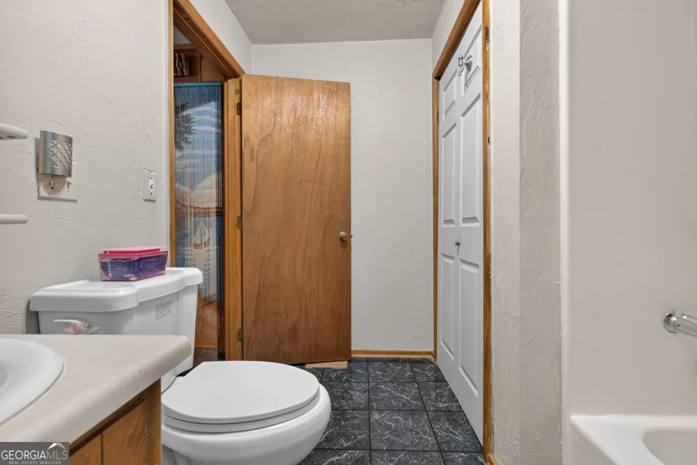 61 Rogers Cove LN Clayton, GA 30525