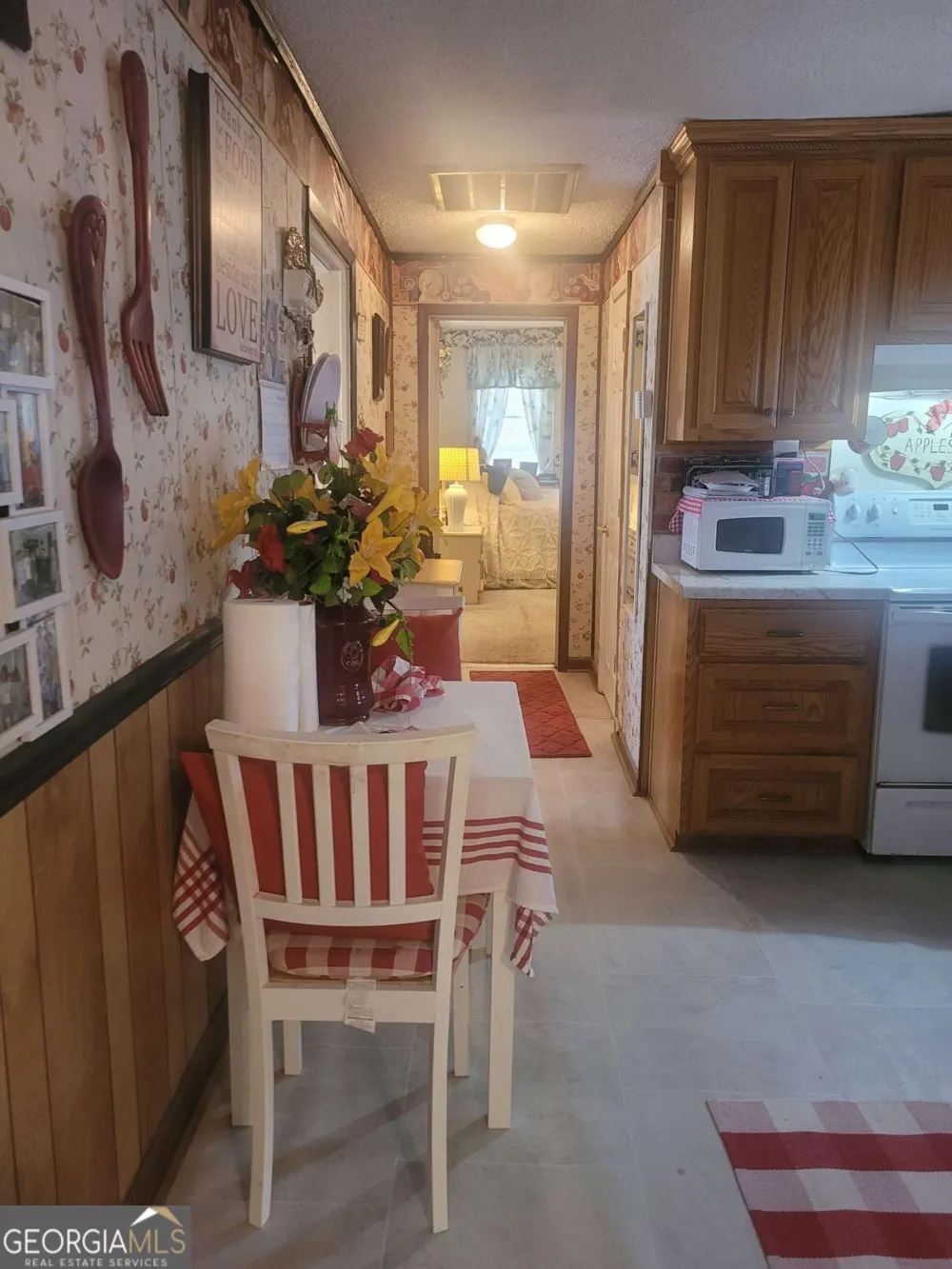 30 S Mccrorie ST Baxley, GA 31513