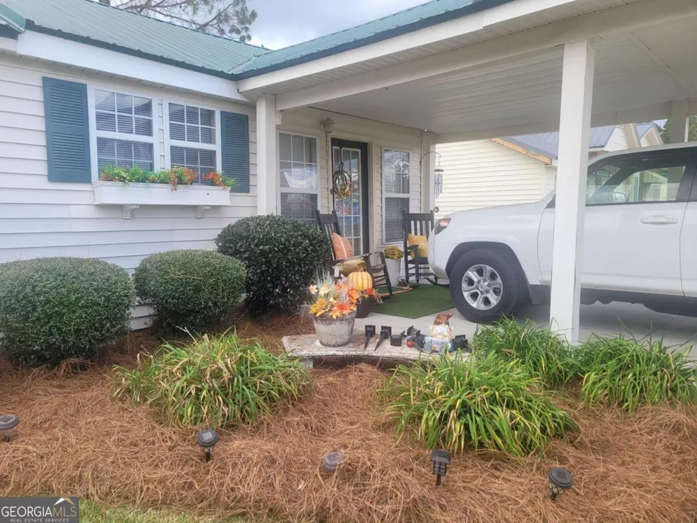 30 S Mccrorie ST Baxley, GA 31513