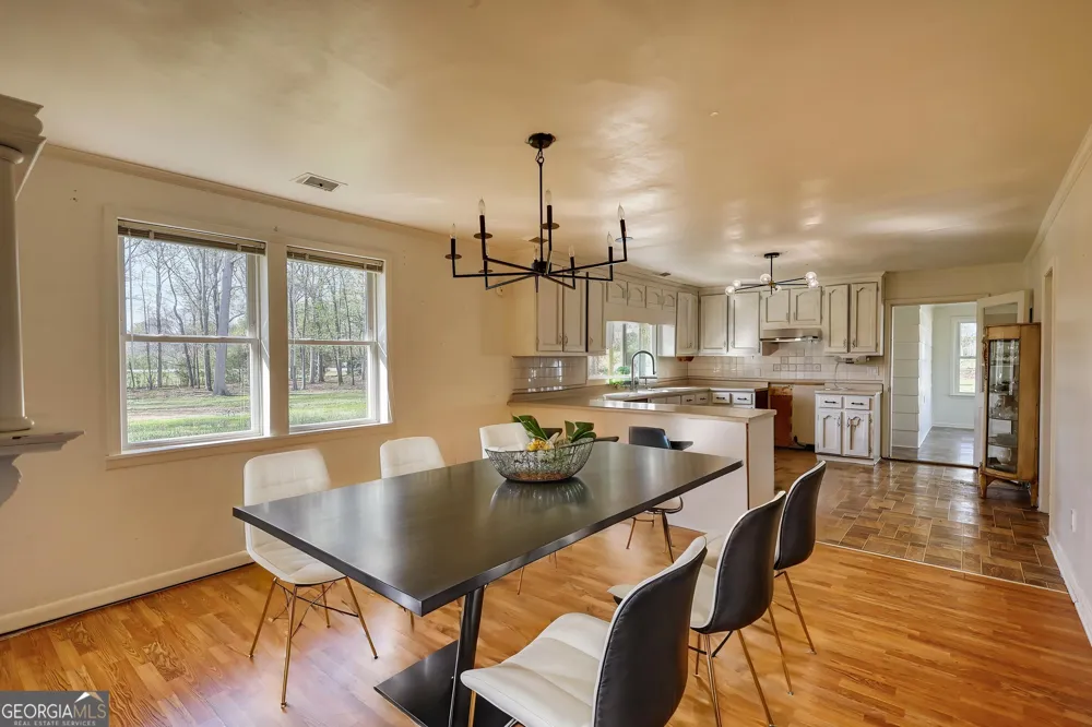 10 Wolfskin RD Arnoldsville, GA 30619