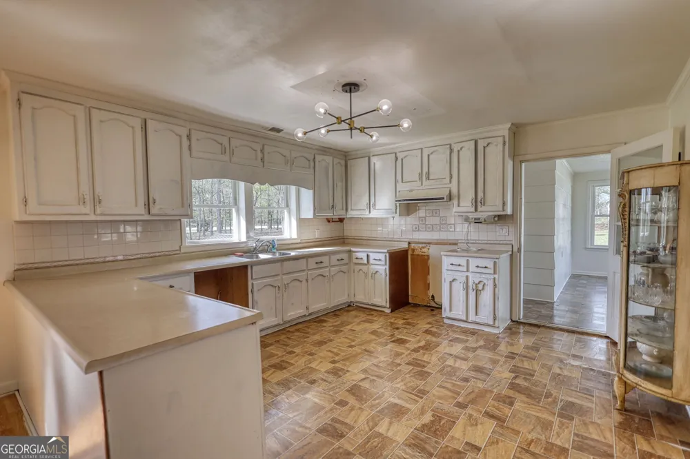 10 Wolfskin RD Arnoldsville, GA 30619