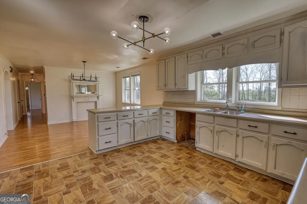 10 Wolfskin RD Arnoldsville, GA 30619