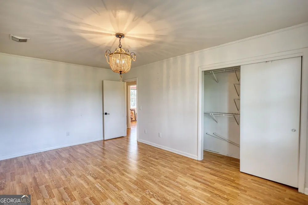 10 Wolfskin RD Arnoldsville, GA 30619