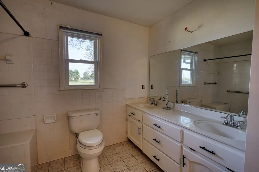 10 Wolfskin RD Arnoldsville, GA 30619
