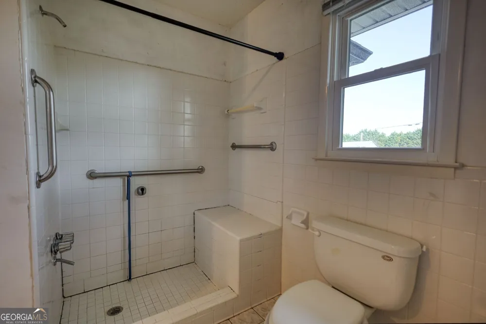 10 Wolfskin RD Arnoldsville, GA 30619