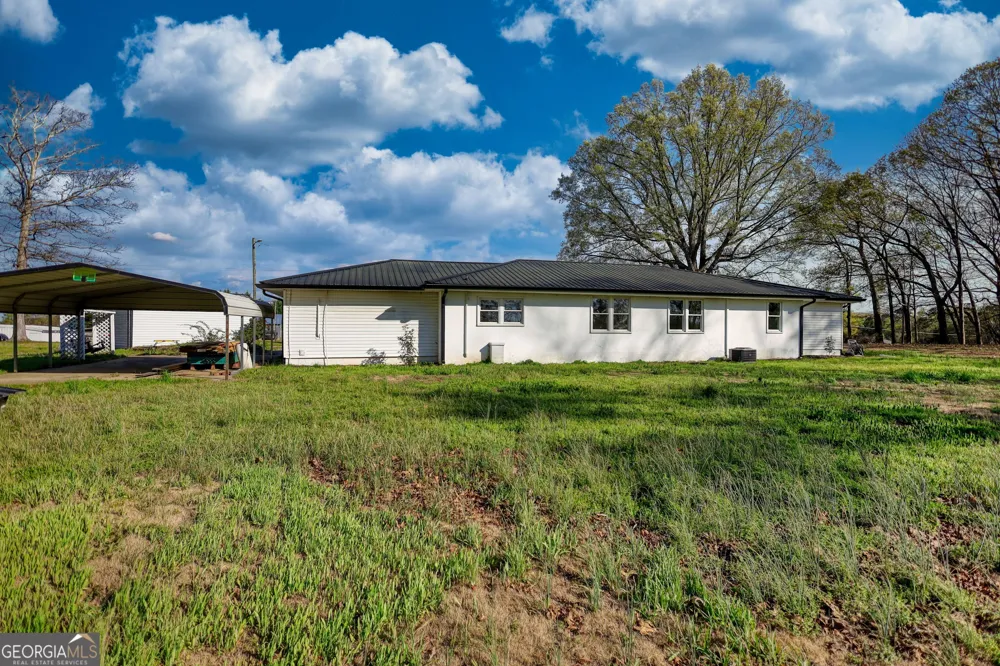 10 Wolfskin RD Arnoldsville, GA 30619