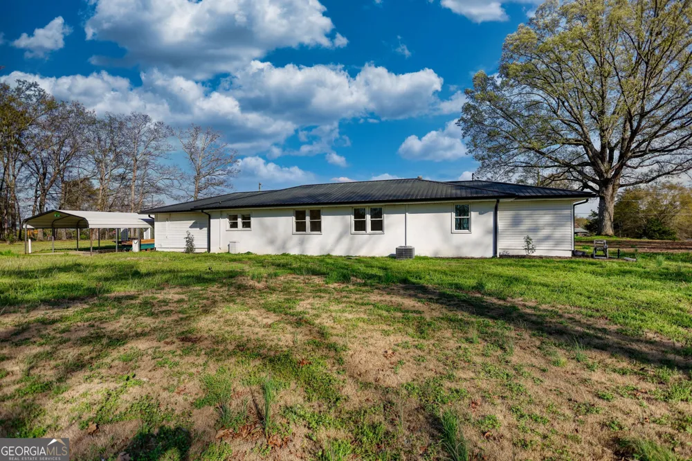 10 Wolfskin RD Arnoldsville, GA 30619