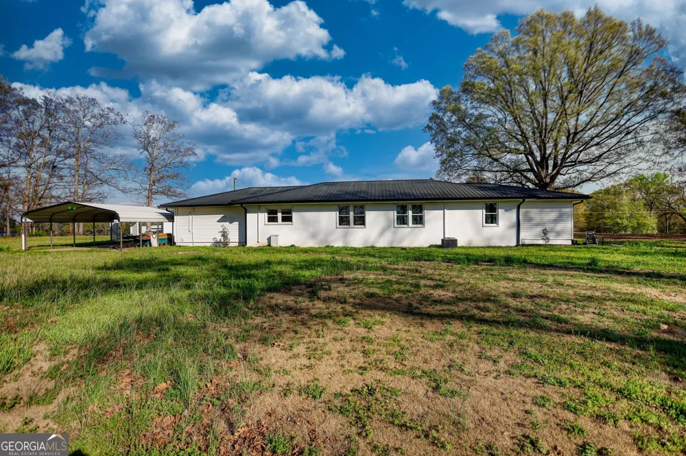 10 Wolfskin RD Arnoldsville, GA 30619