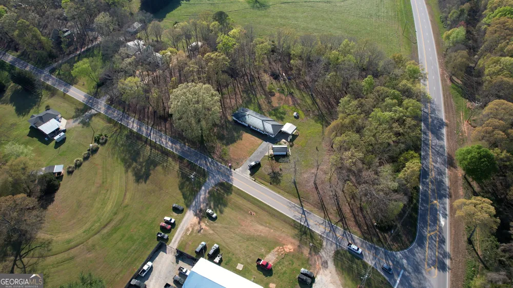 10 Wolfskin RD Arnoldsville, GA 30619
