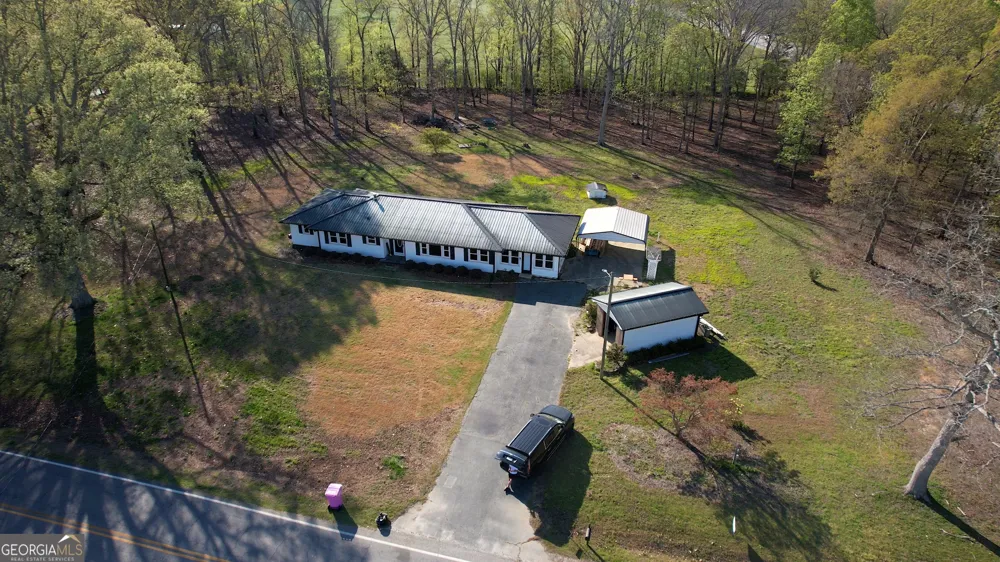 10 Wolfskin RD Arnoldsville, GA 30619