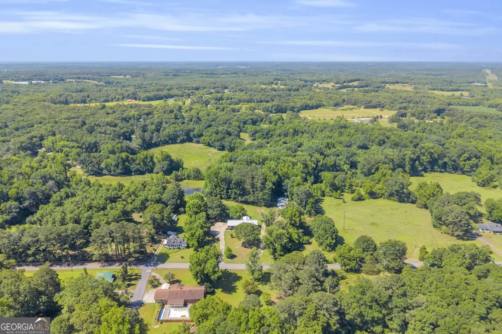 101 W Hendricks ST Bowman, GA 30624