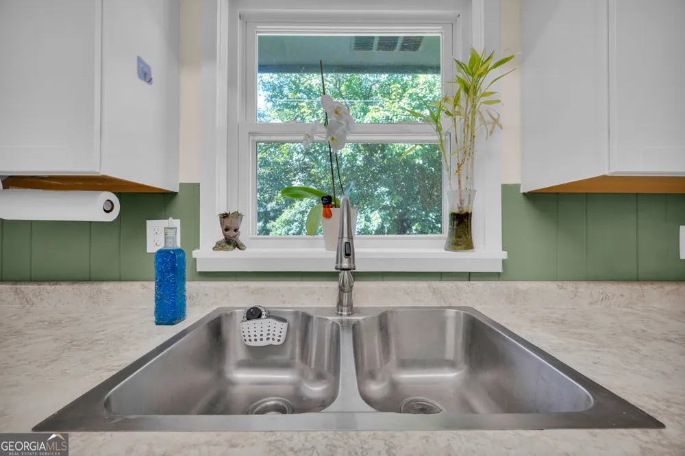 101 W Hendricks ST Bowman, GA 30624