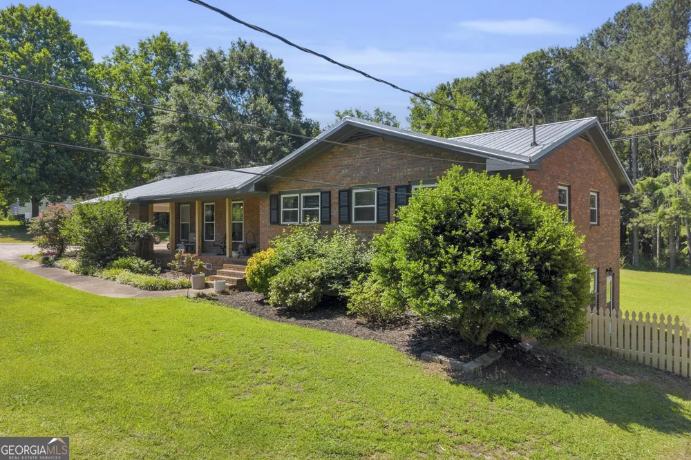101 W Hendricks ST Bowman, GA 30624