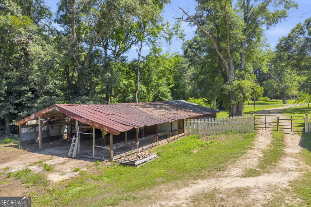 101 W Hendricks ST Bowman, GA 30624