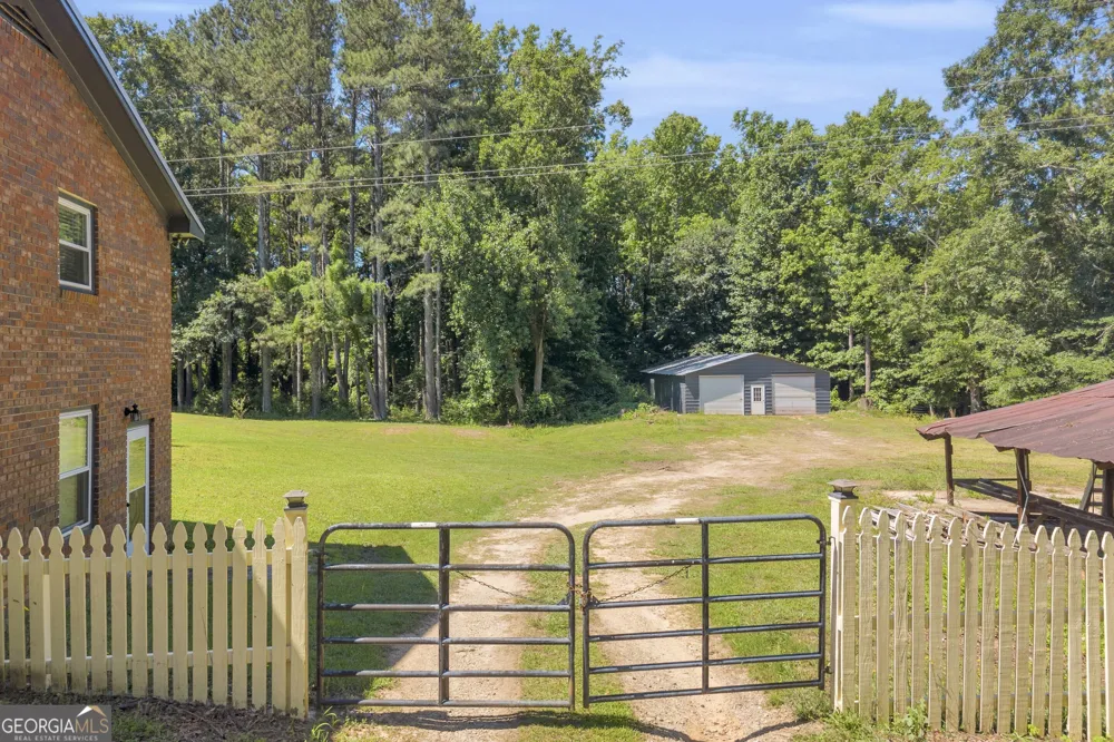 101 W Hendricks ST Bowman, GA 30624