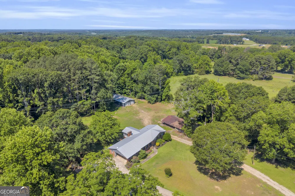 101 W Hendricks ST Bowman, GA 30624