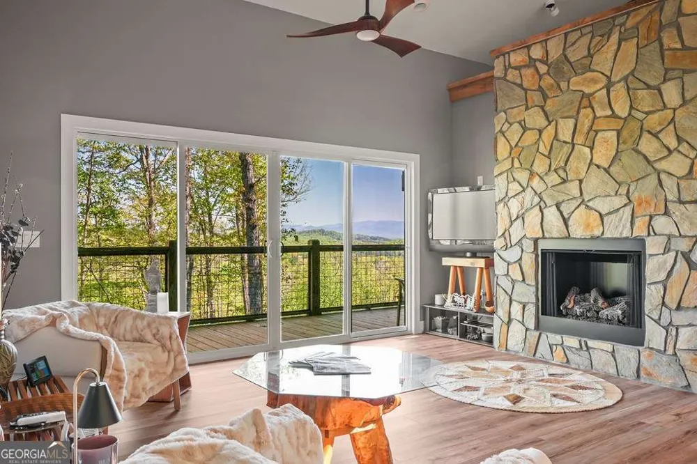 194 Quiet Woods TRL Murphy, NC 28906