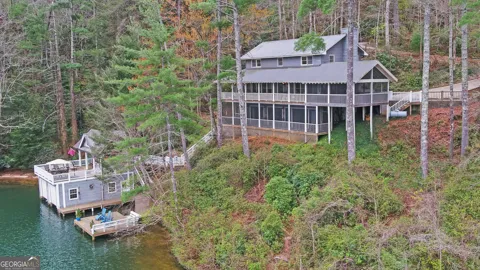 134 Ezzard LN
