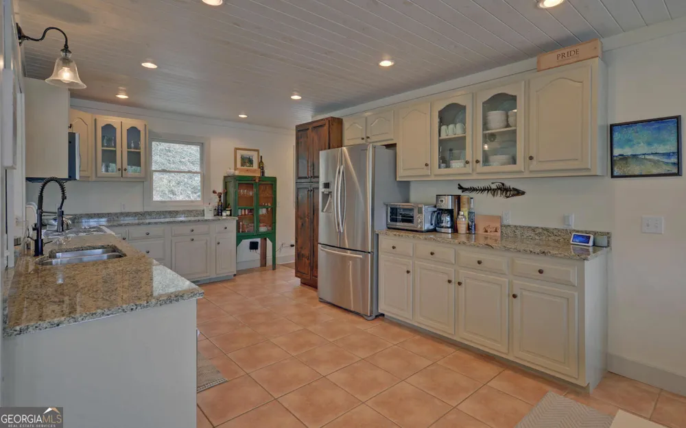 134 Ezzard LN Lakemont, GA 30552