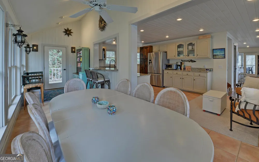 134 Ezzard LN Lakemont, GA 30552