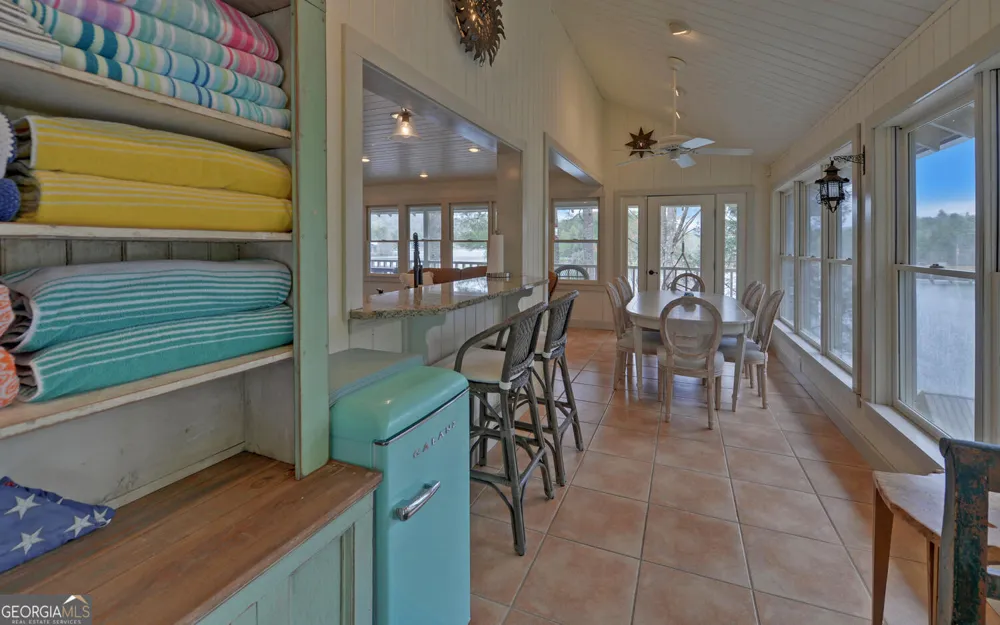 134 Ezzard LN Lakemont, GA 30552
