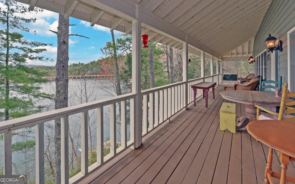 134 Ezzard LN Lakemont, GA 30552
