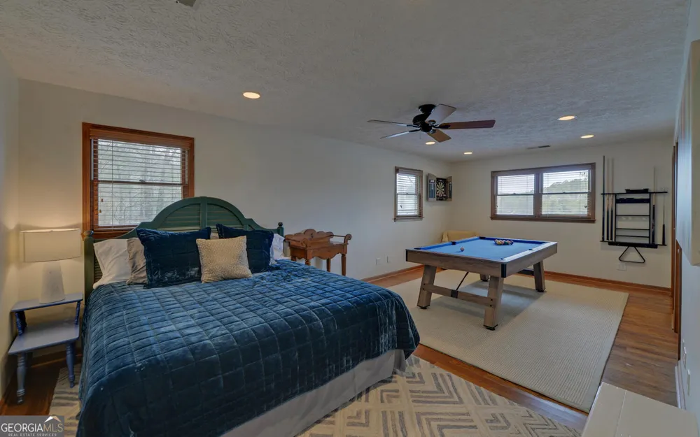 134 Ezzard LN Lakemont, GA 30552