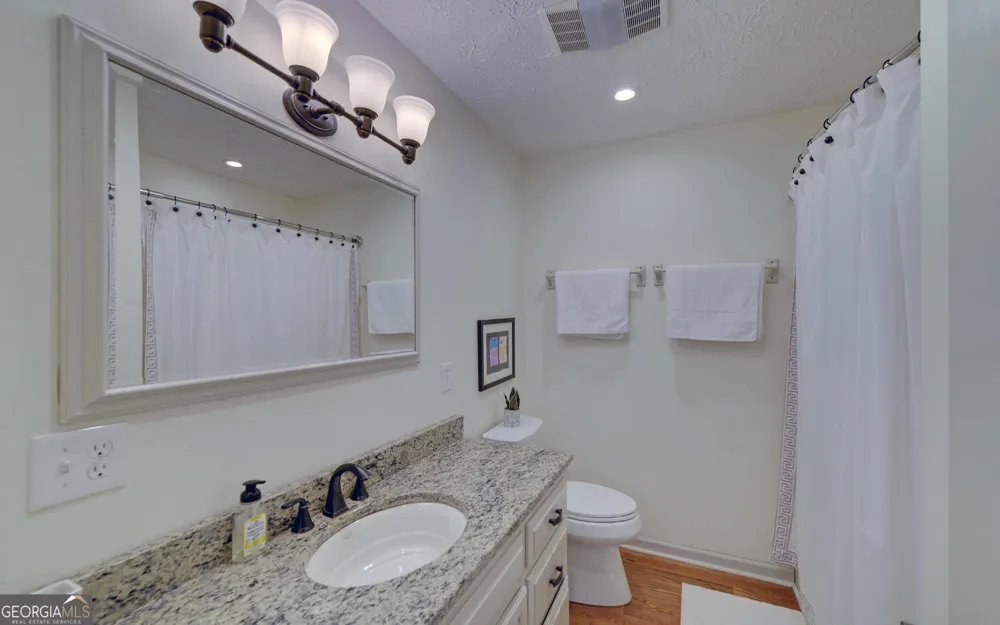 134 Ezzard LN Lakemont, GA 30552