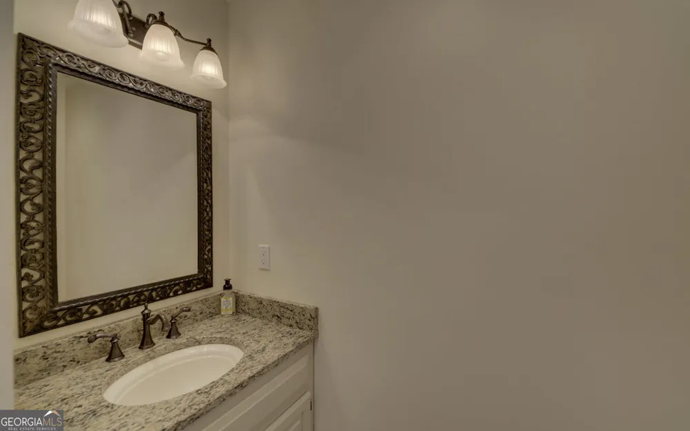 134 Ezzard LN Lakemont, GA 30552