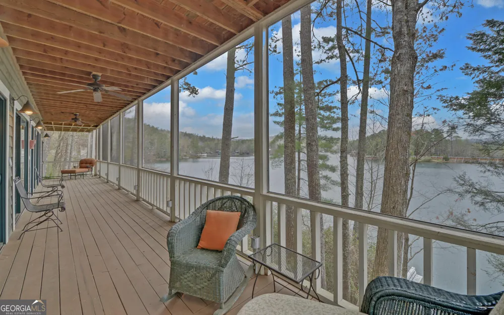 134 Ezzard LN Lakemont, GA 30552