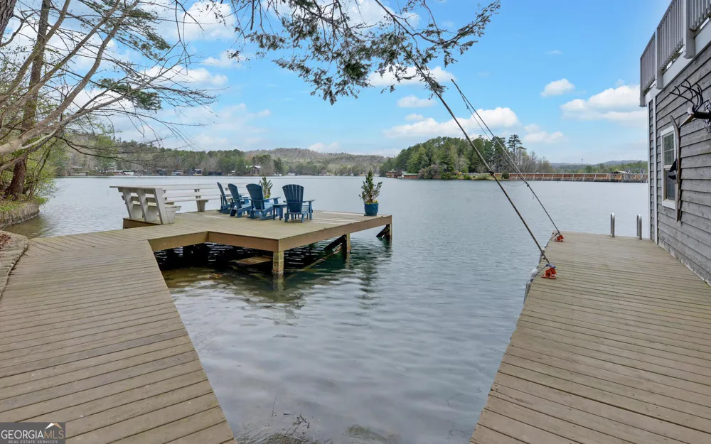 134 Ezzard LN Lakemont, GA 30552
