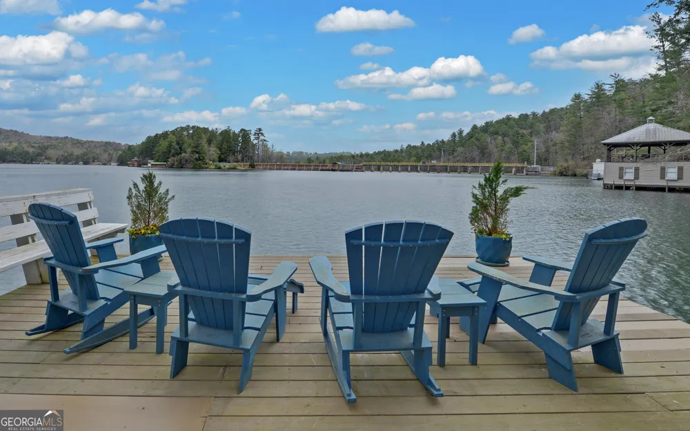 134 Ezzard LN Lakemont, GA 30552