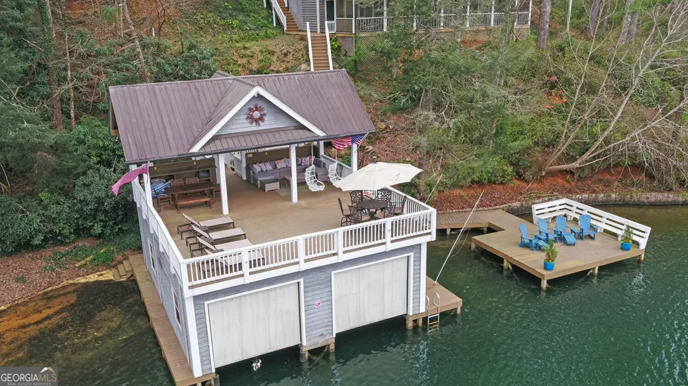134 Ezzard LN Lakemont, GA 30552