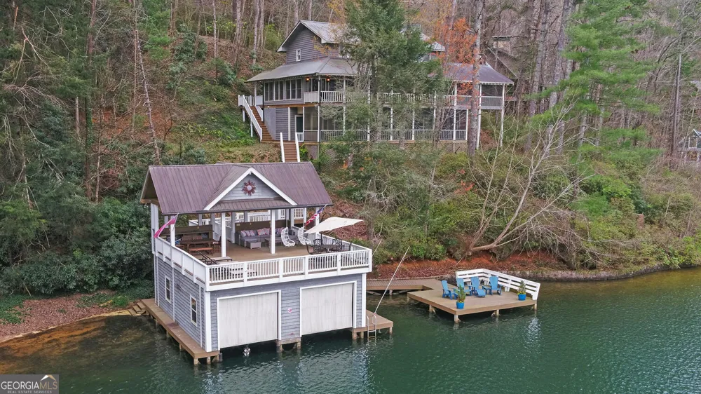 134 Ezzard LN Lakemont, GA 30552