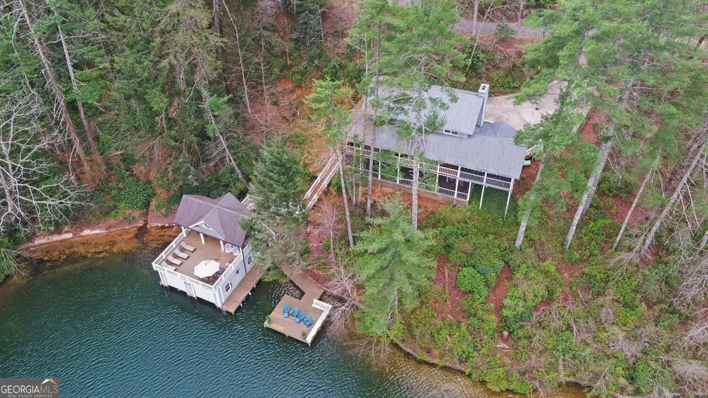134 Ezzard LN Lakemont, GA 30552