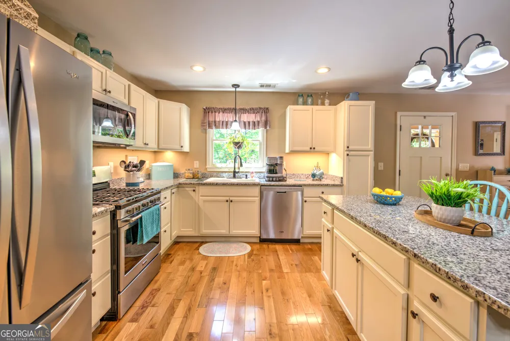 16 Abby LN Clayton, GA 30525