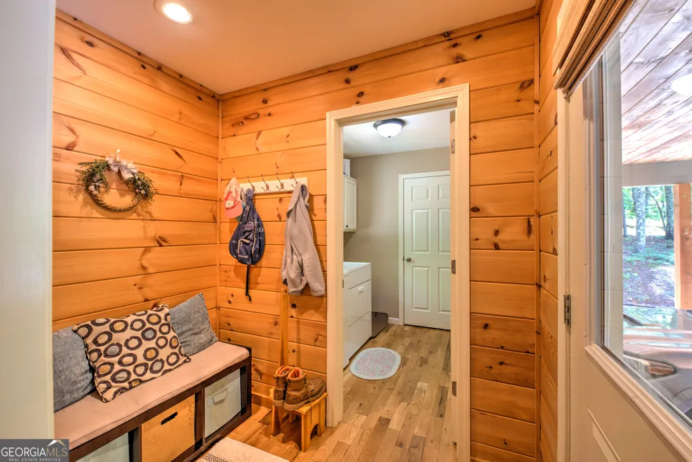 16 Abby LN Clayton, GA 30525