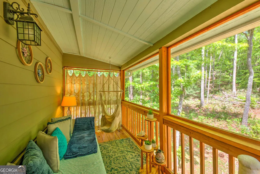 16 Abby LN Clayton, GA 30525