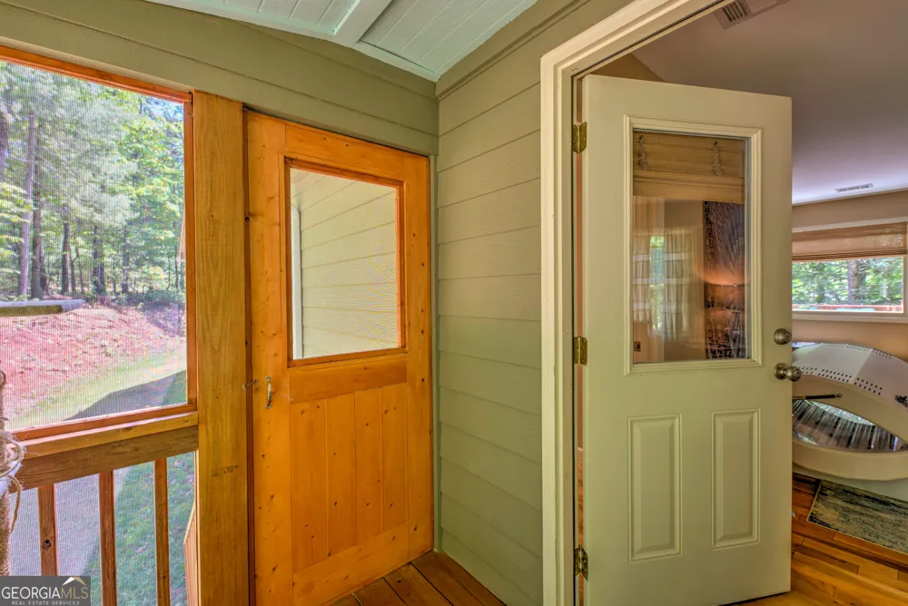 16 Abby LN Clayton, GA 30525