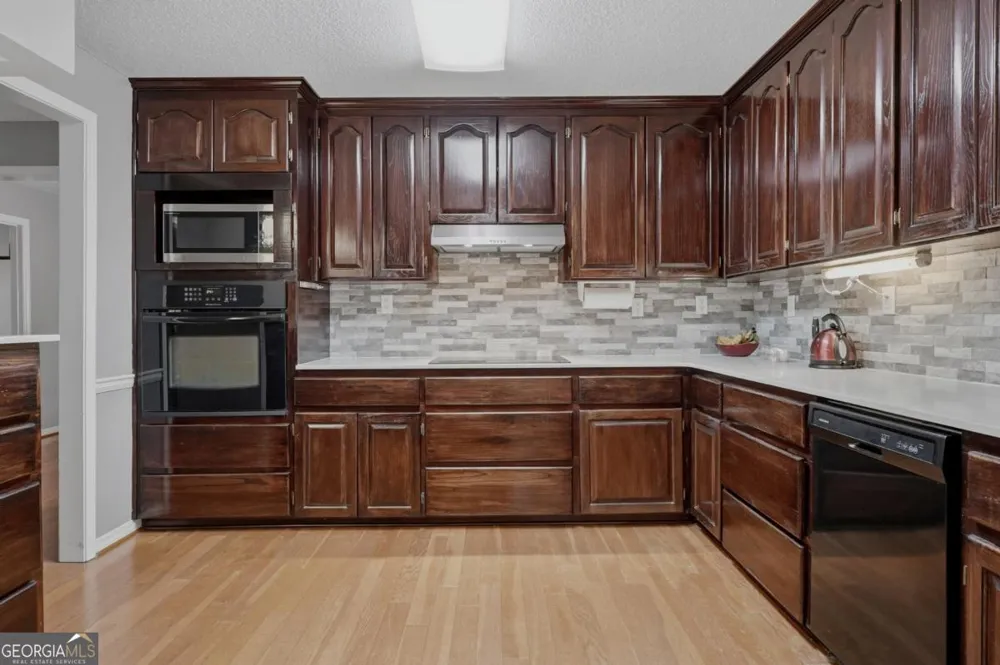 2811 Lullwater RD Tifton, GA 31794