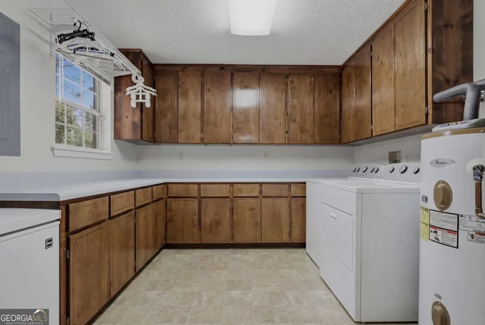 2811 Lullwater RD Tifton, GA 31794