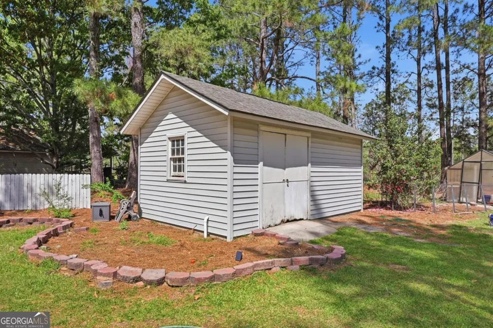 2811 Lullwater RD Tifton, GA 31794
