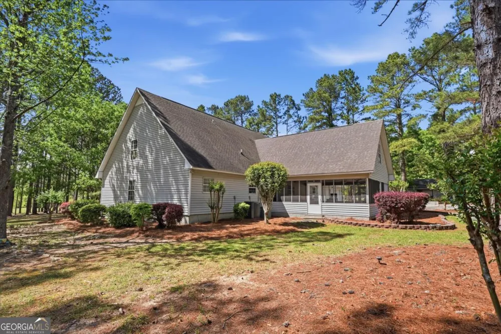 2811 Lullwater RD Tifton, GA 31794